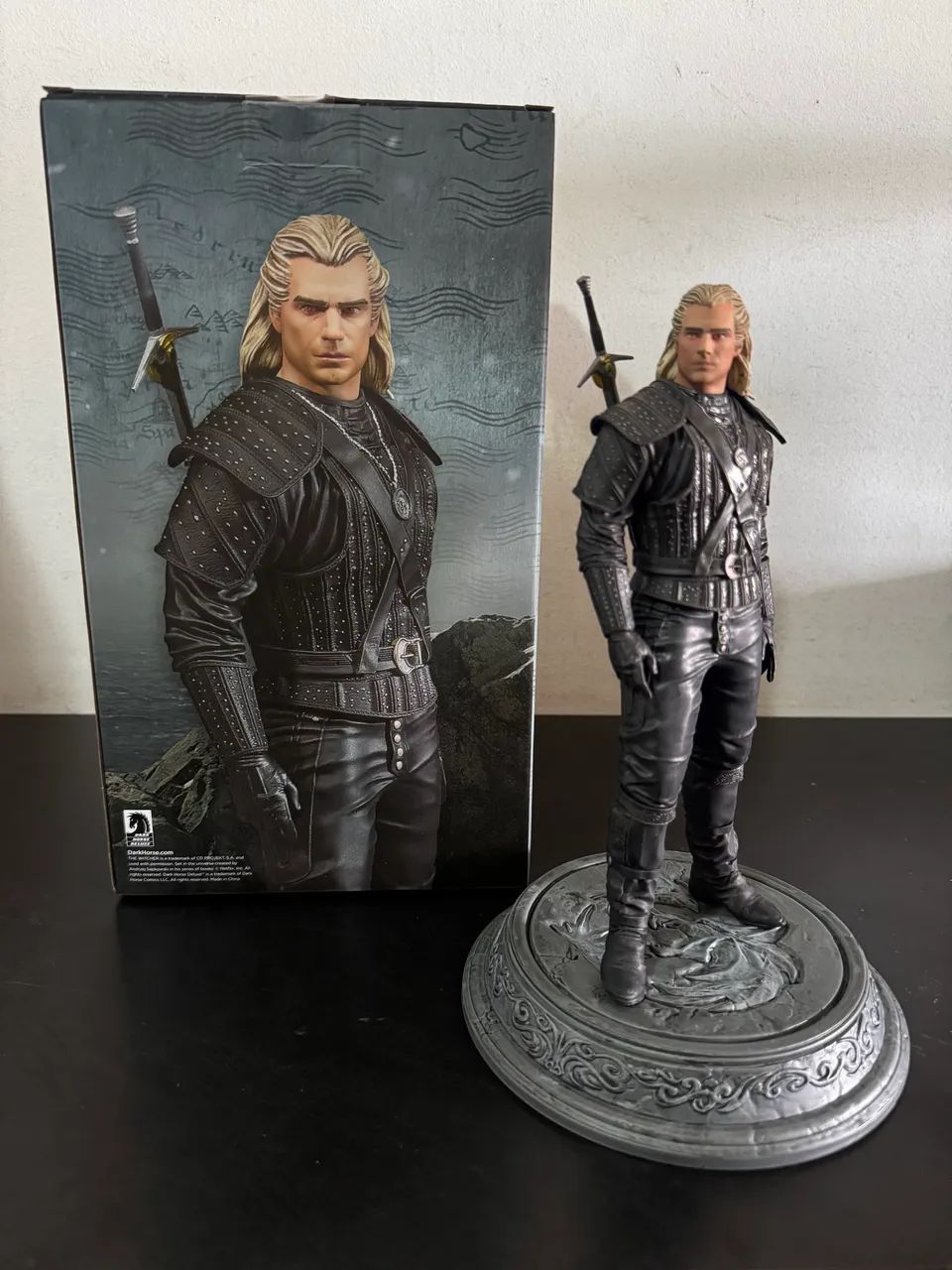 Figure Dark Horse Lacrado Original Geralt Witcher