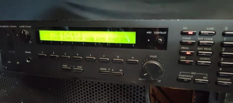 Módulo KORG M1R (vendo/troco)