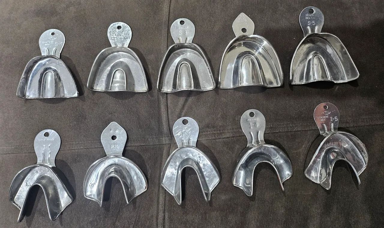 Vendo moldeiras totais de inox superior e inferior