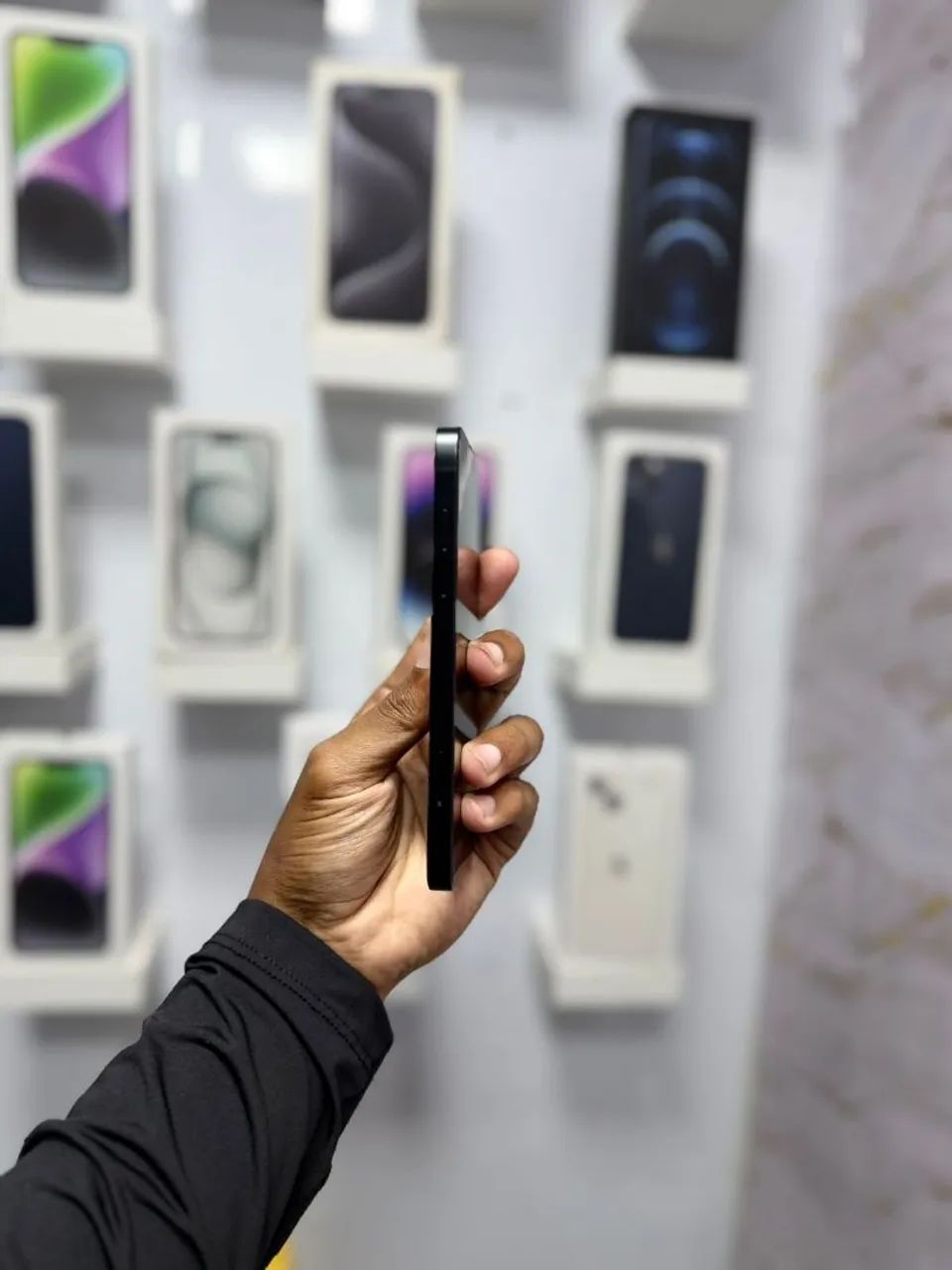 IPHONE 16e 256GB<br>R$ 3.799,00 - Foto 5