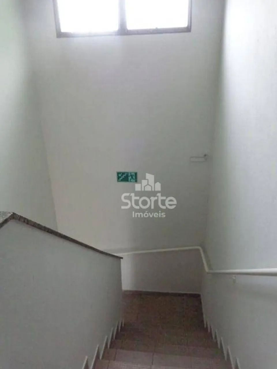 Ponto de esquina com 02 cômodos comerciais + apartamento + casa à venda, 230m² de área con - Foto 5