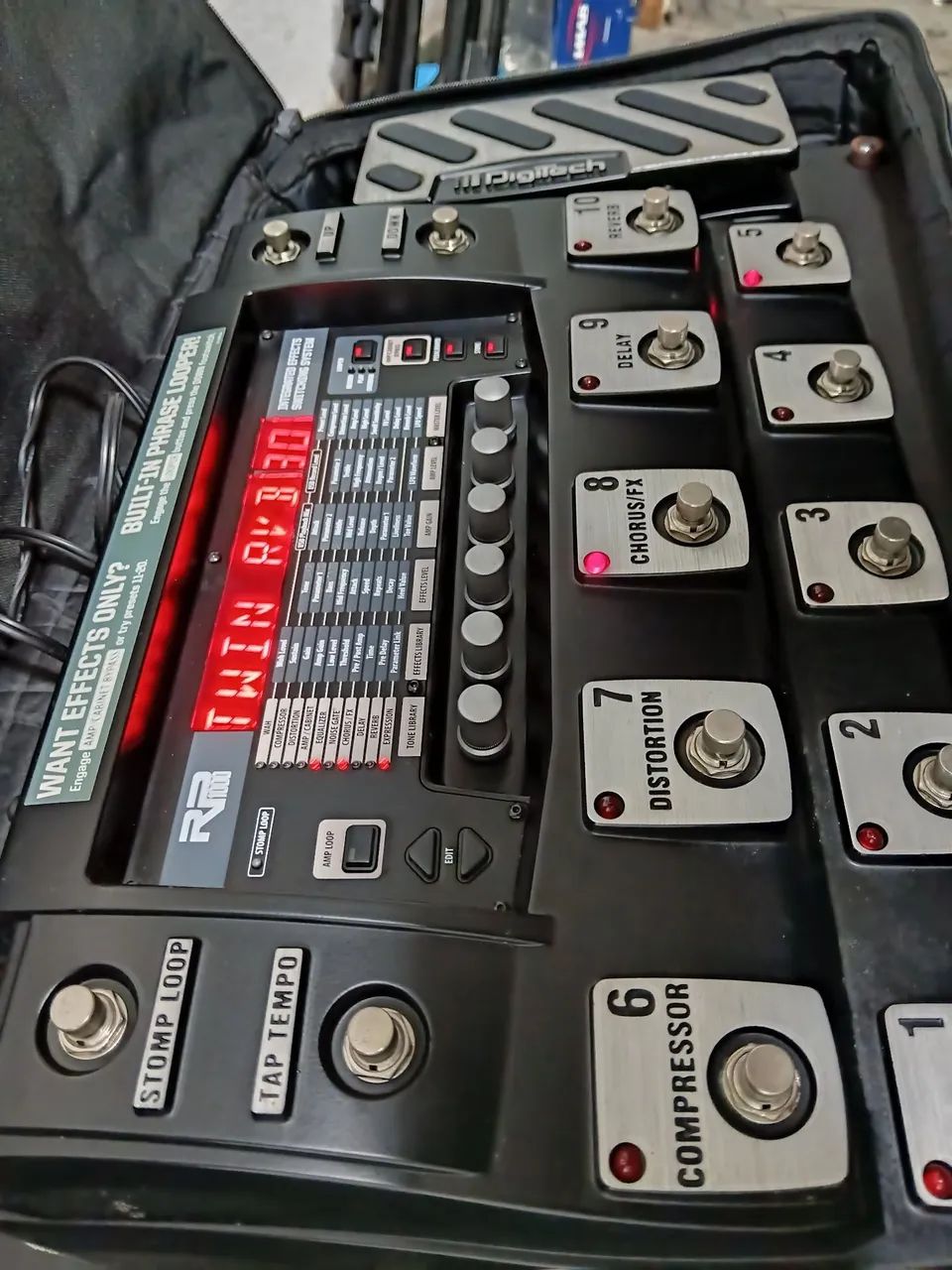 Pedaleira Digitech RP1000 fonte e case - Foto 3