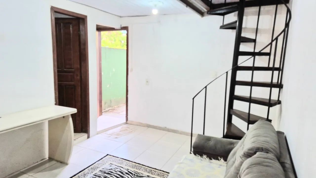 Alugo  Sobrado em terreno familiar - Foto 4