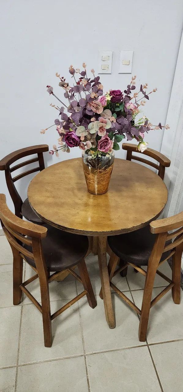 Conjunto de mesa e 4 baquetas em madeira maciça  - Foto 2