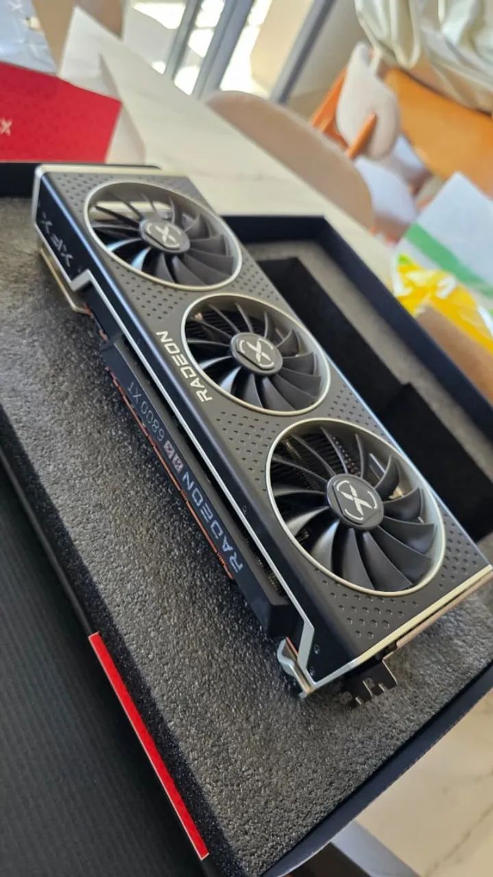 Placa de Vídeo AMD Radeon 6800XT Merc Usada - Foto 3