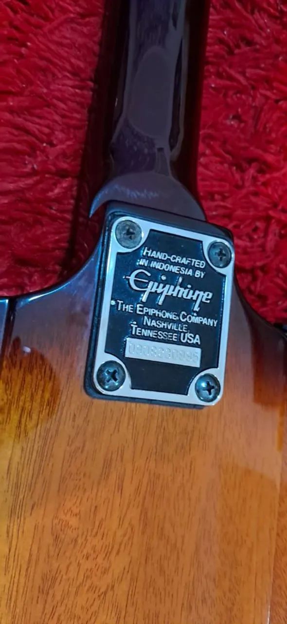 BAIXO EPIPHONE - THUNDERBIRD IV - COM HARDCASE - Foto 2