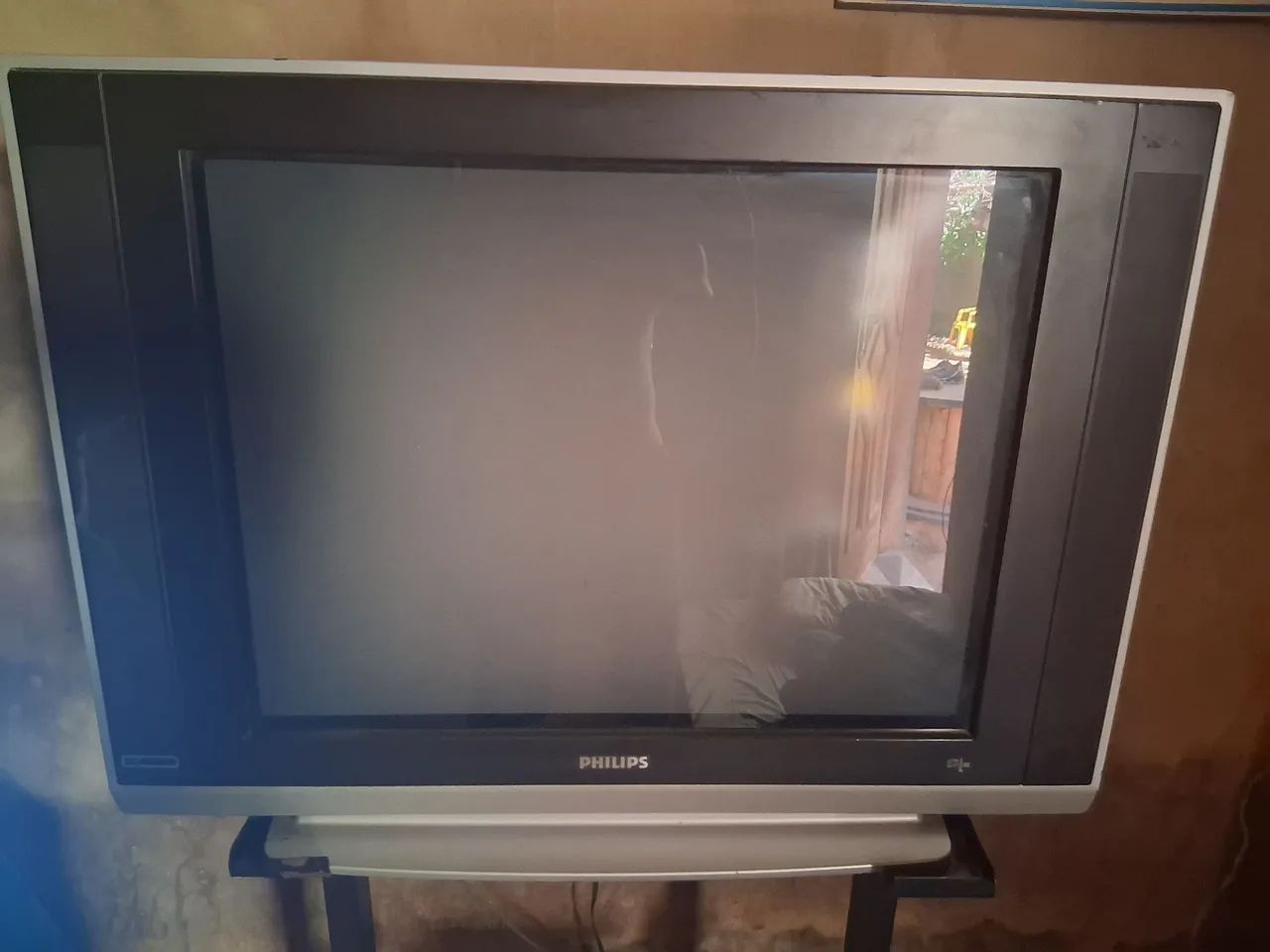TV 29" Philips com conversor e controle, funcionando perfeitamente 