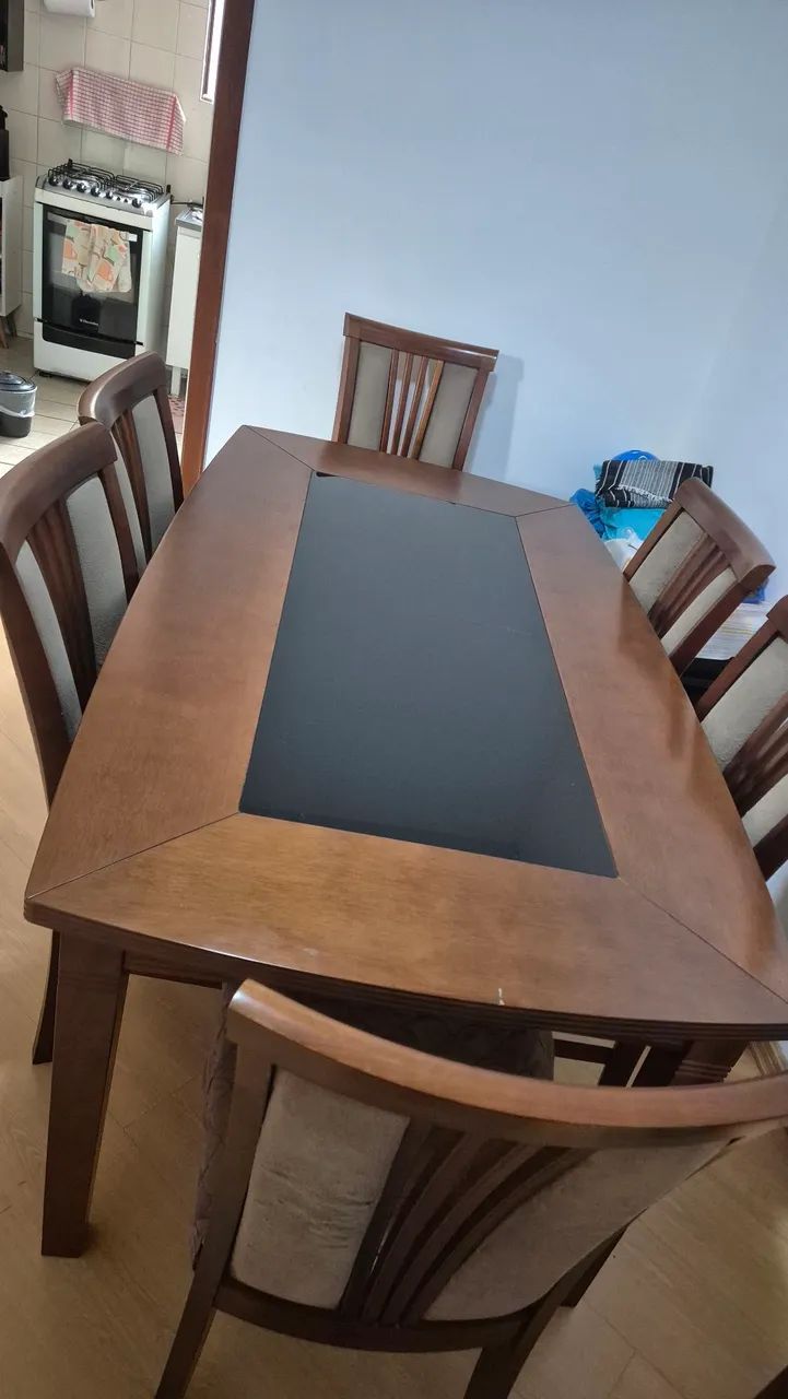 Mesa de jantar madeira maciça 