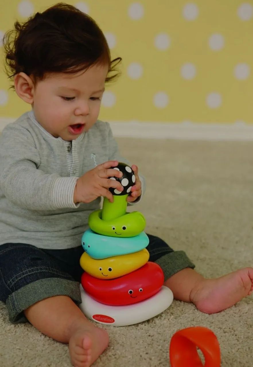 Anéis coloridos Infantino Ring Stacker 
