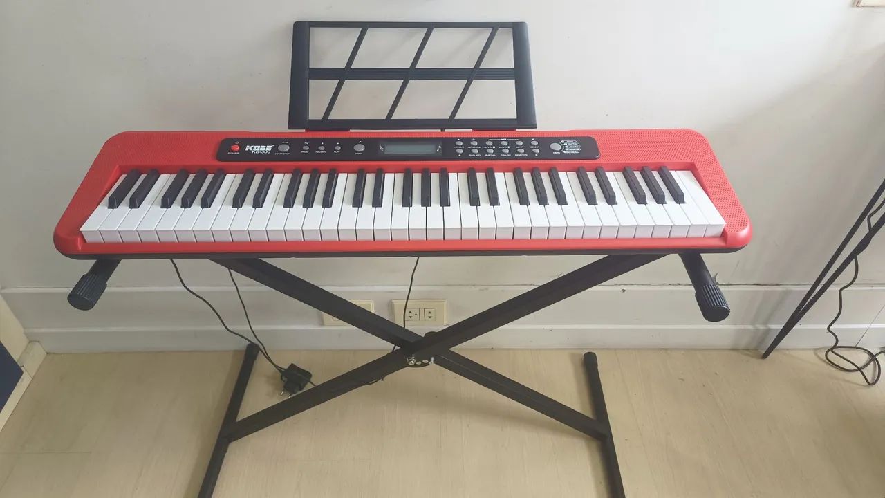 Teclado Kobe KB300 61 teclas com sensibilidade 