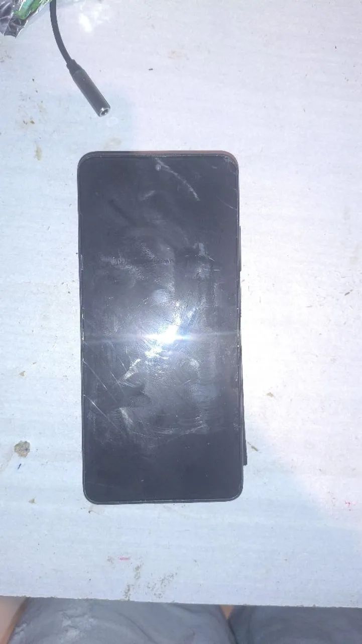 Poco x4 pro 5g (tela trincada)