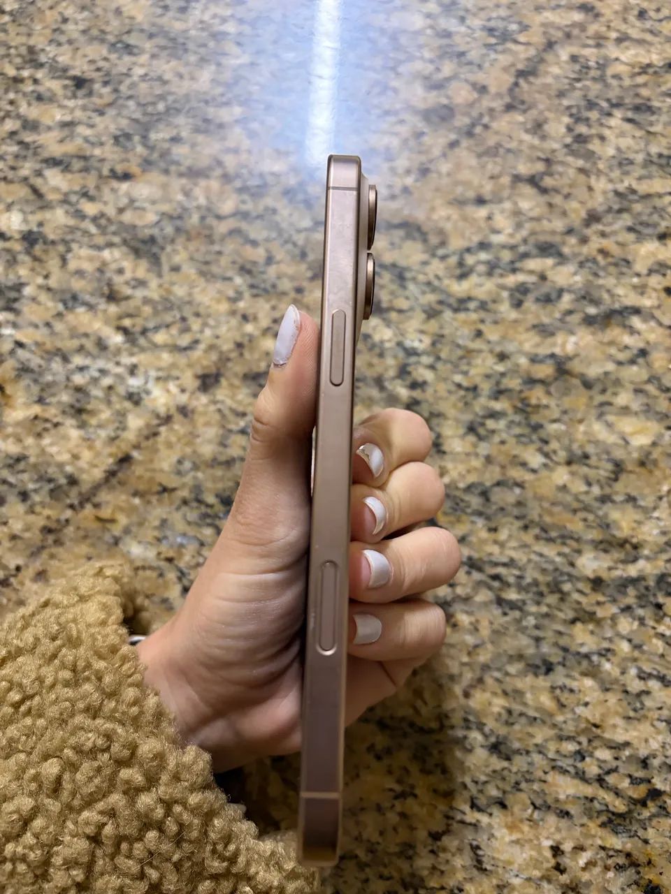 iphone 16 pro max - Foto 2
