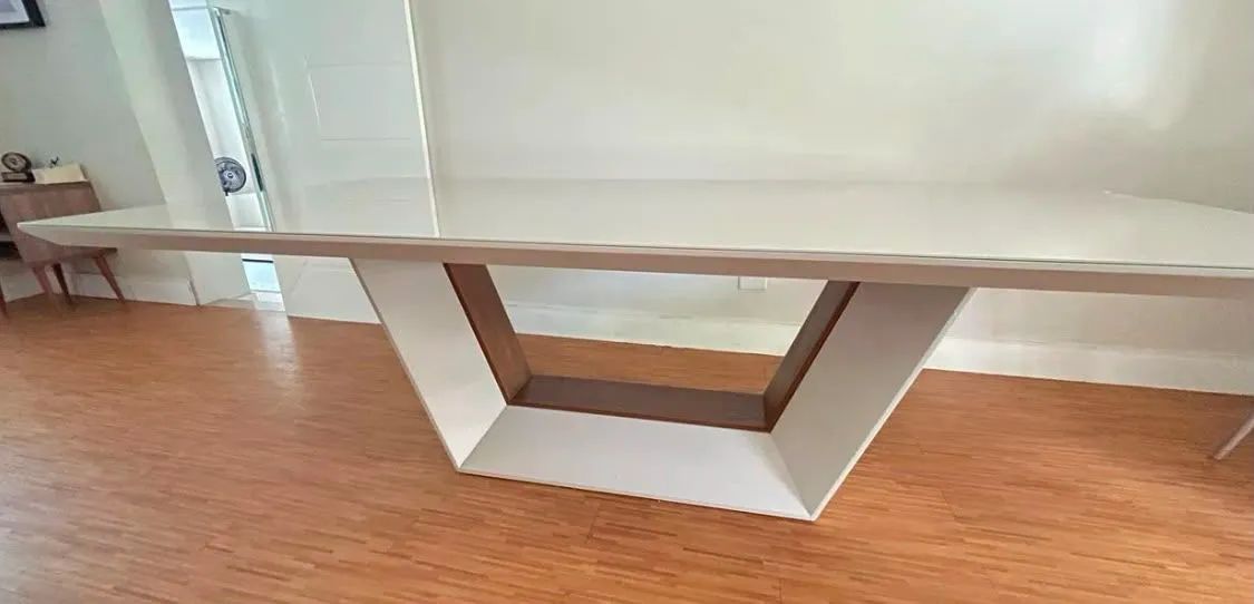 Vendo Mesa de vidro com base em madeira de lei - Foto 4