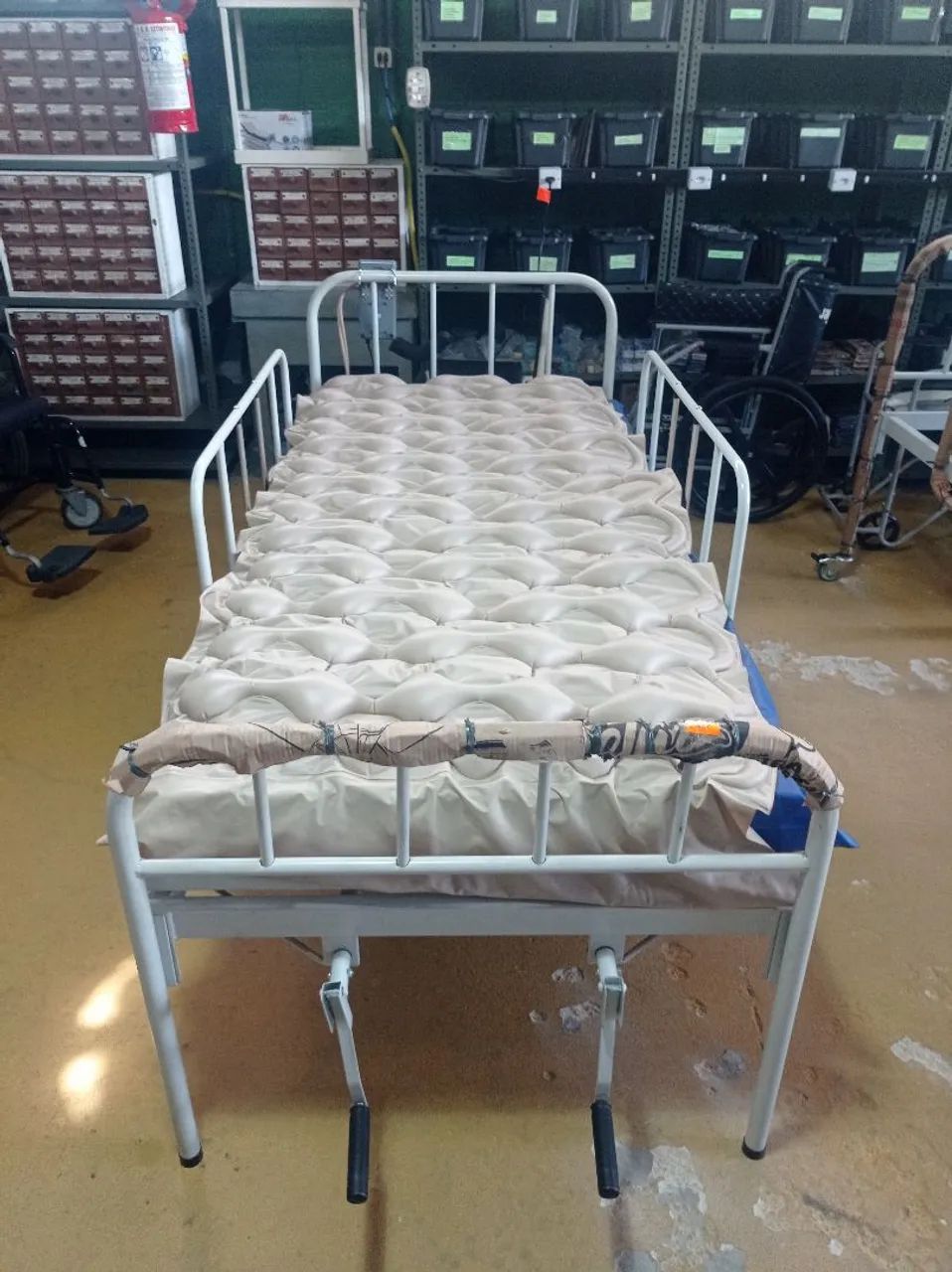 Cama hospitalar.(locacoes)9968.2116