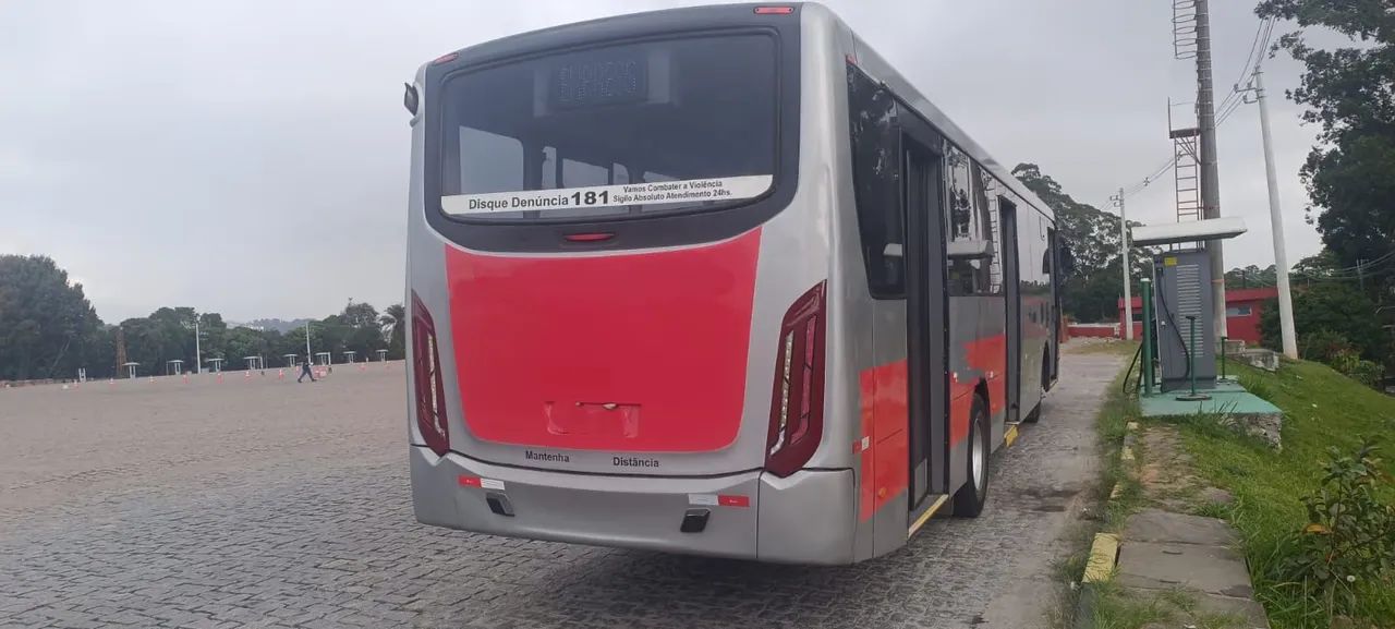 MB 1721 2015/2/15 36L e ar $185 - Foto 2