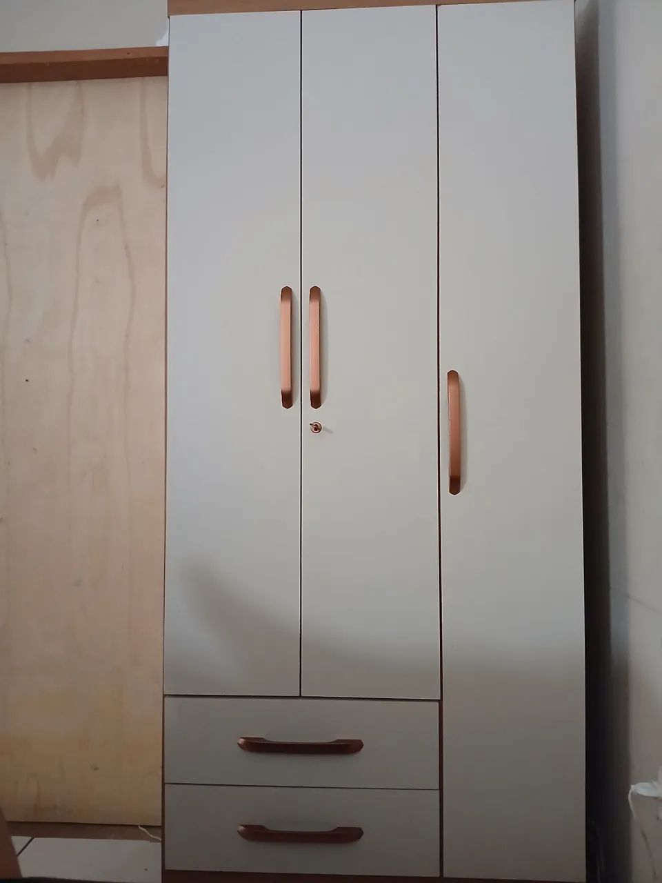 Guarda roupa de solteiro