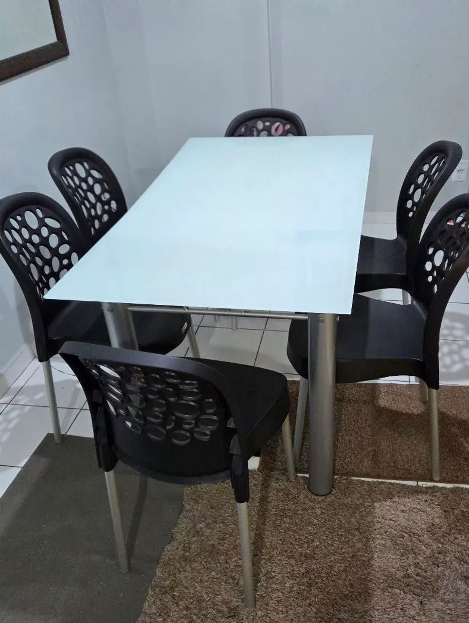 MESA COM TAMPO DE VIDRO 6 LUGARES - Foto 2