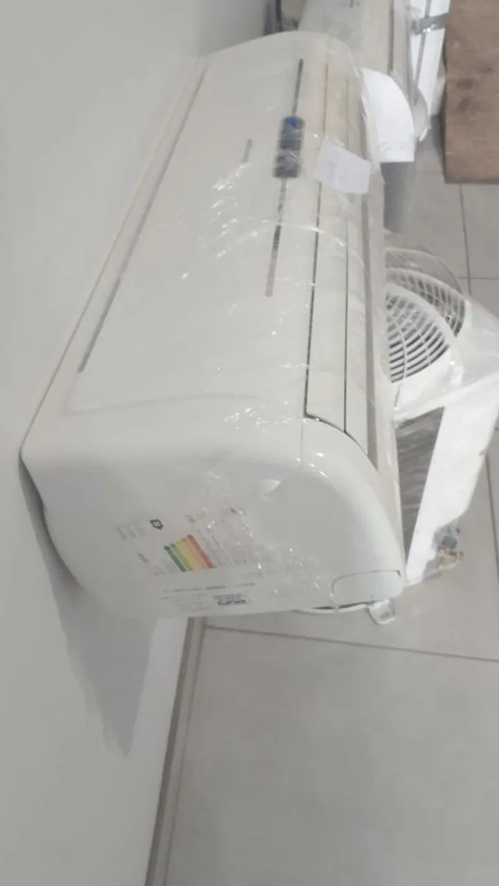 Vendo ar condicionado 18.000 BTUs usado em excelente estado testado e revisado funcionando