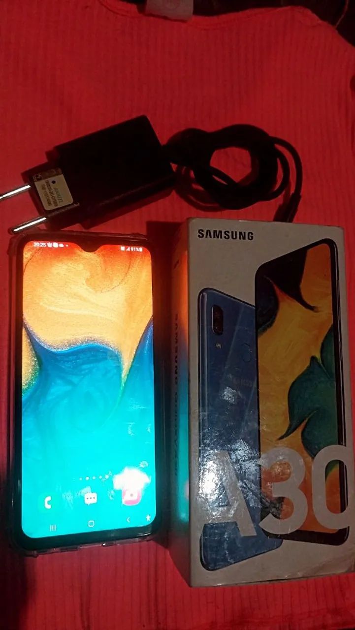 Celular sansung a30 64GB passo cartão com taxa!