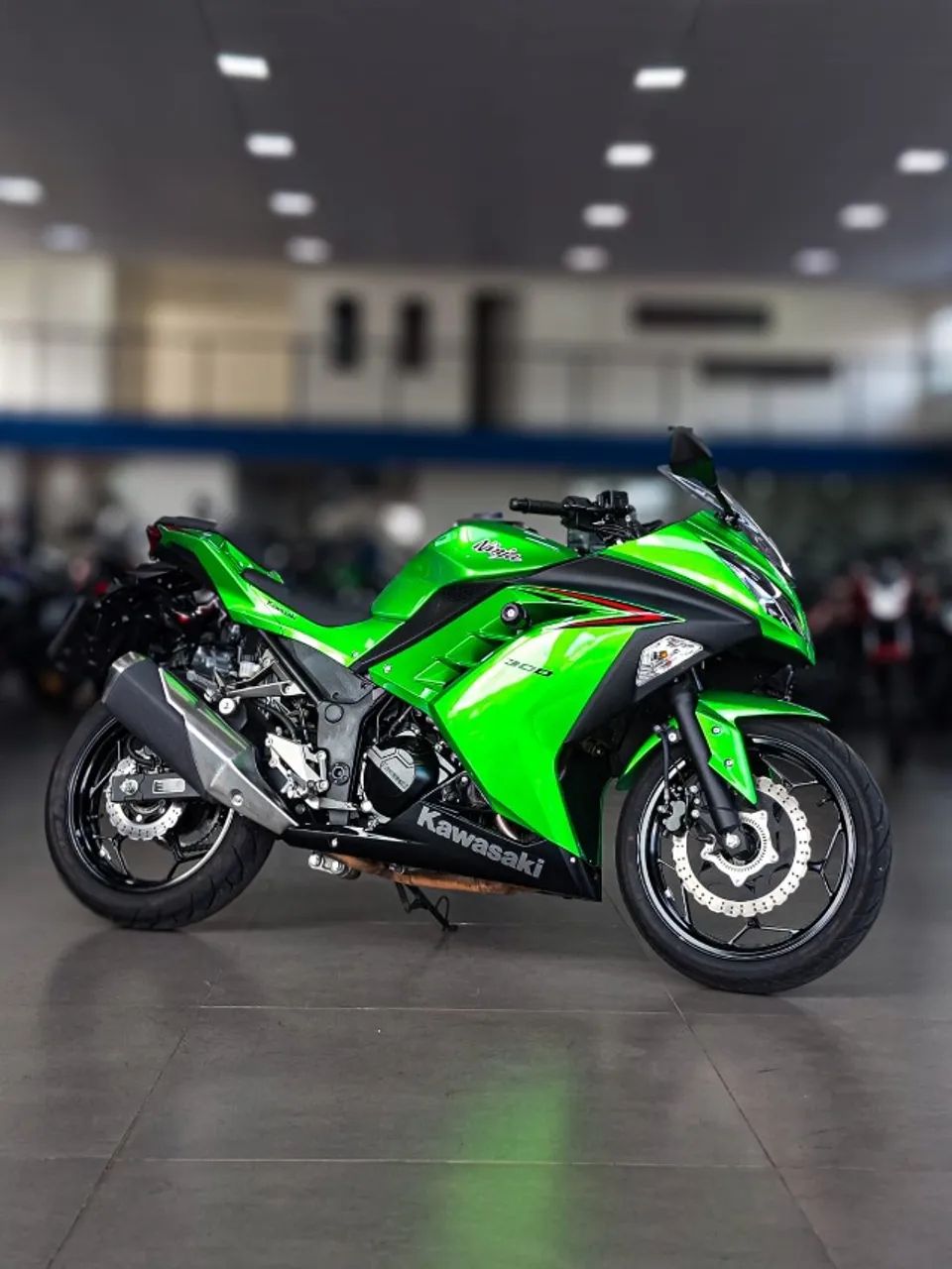 NINJA 300 2024