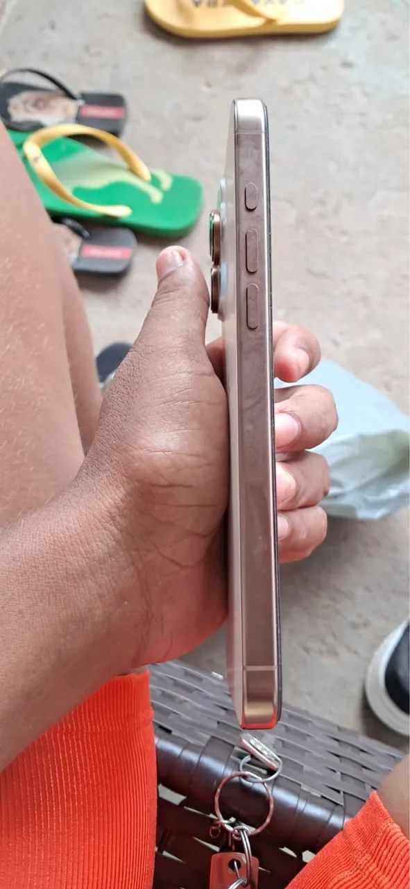 iPhone 16 pro max - Foto 4