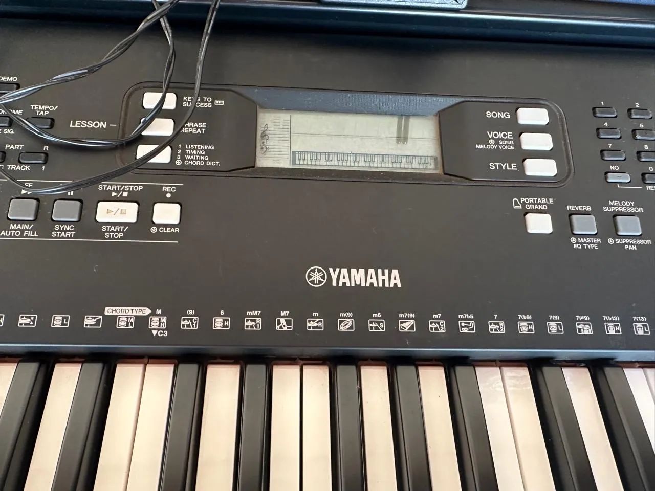 Teclado Yamaha usado - Foto 3
