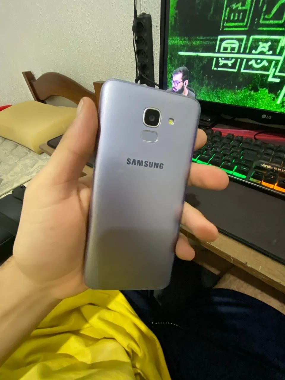 Samsung J6  - Foto 2