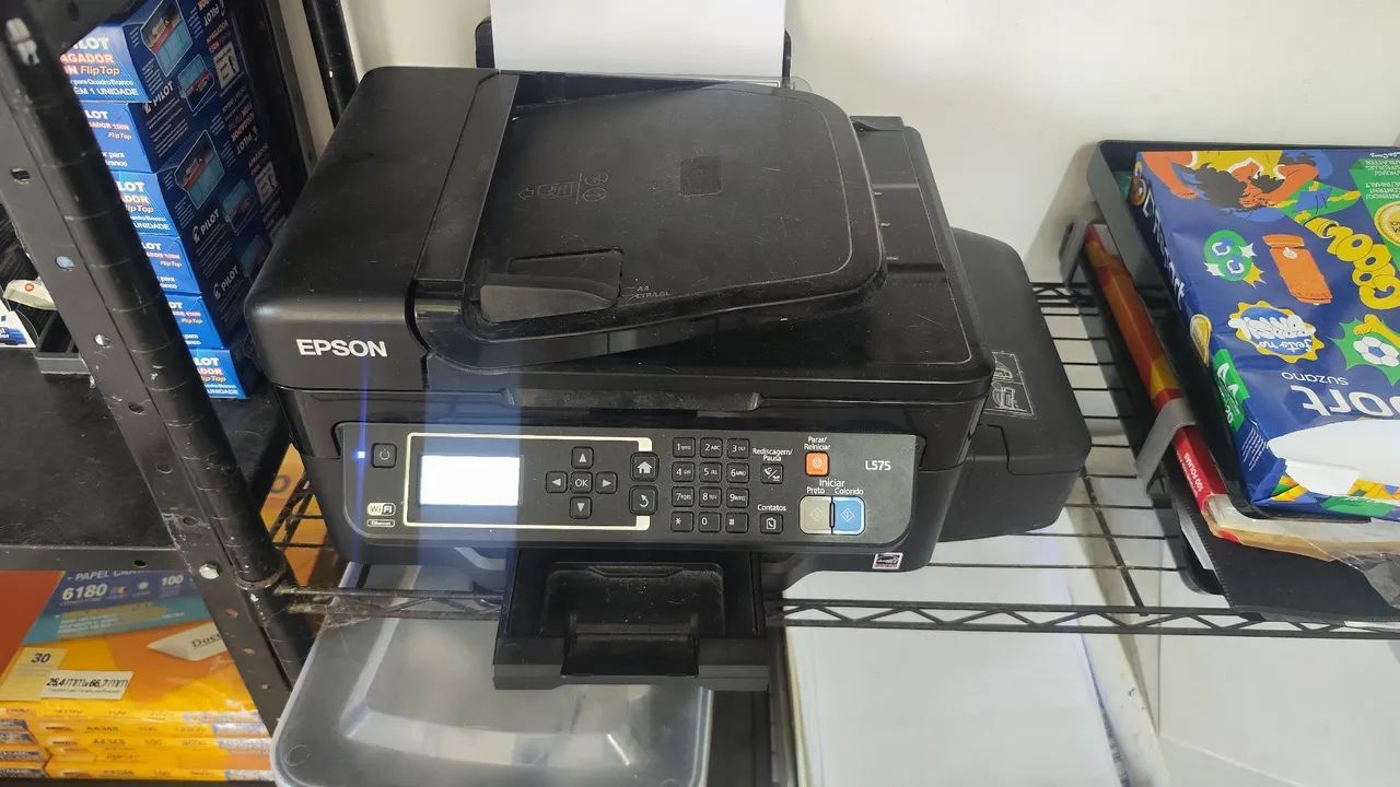 Impressora epson L575 Ecotank falhas no colorido 