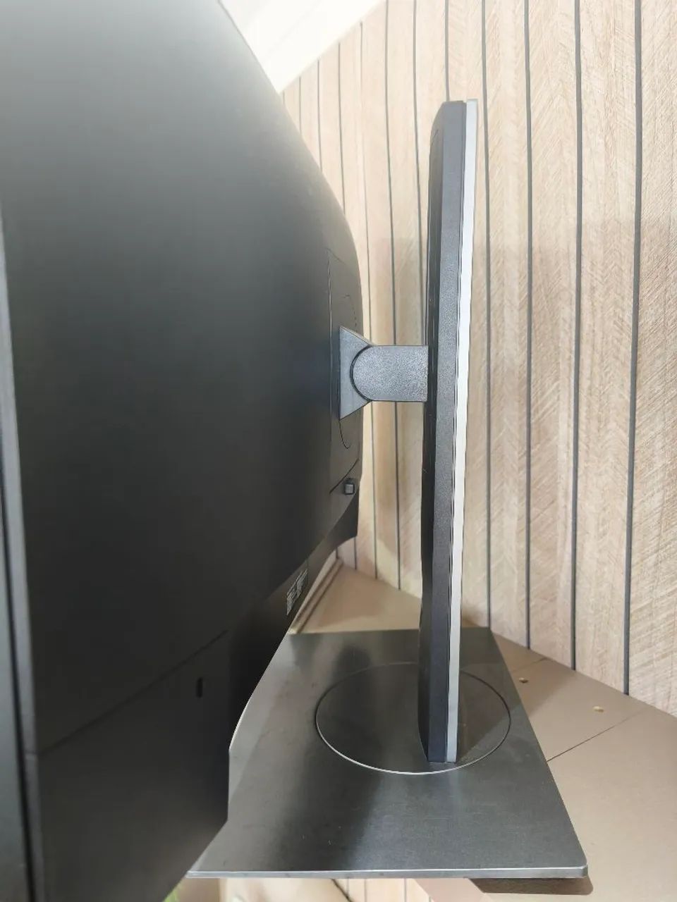 Monitor Dell P2419H 24" Full HD IPS - Ajuste de Altura - Foto 3