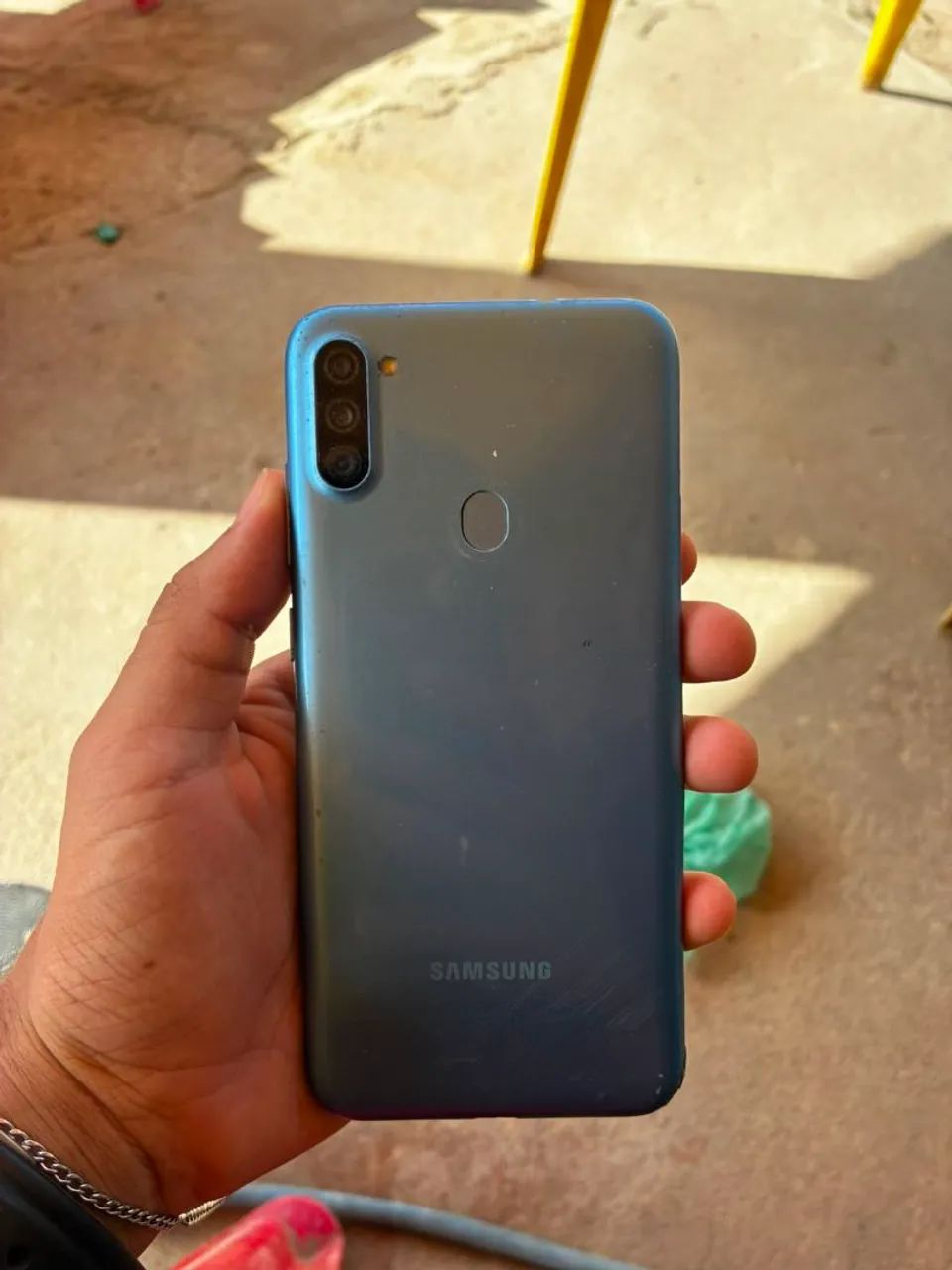 Vende se um celular Samsung Galaxy a11  - Foto 4
