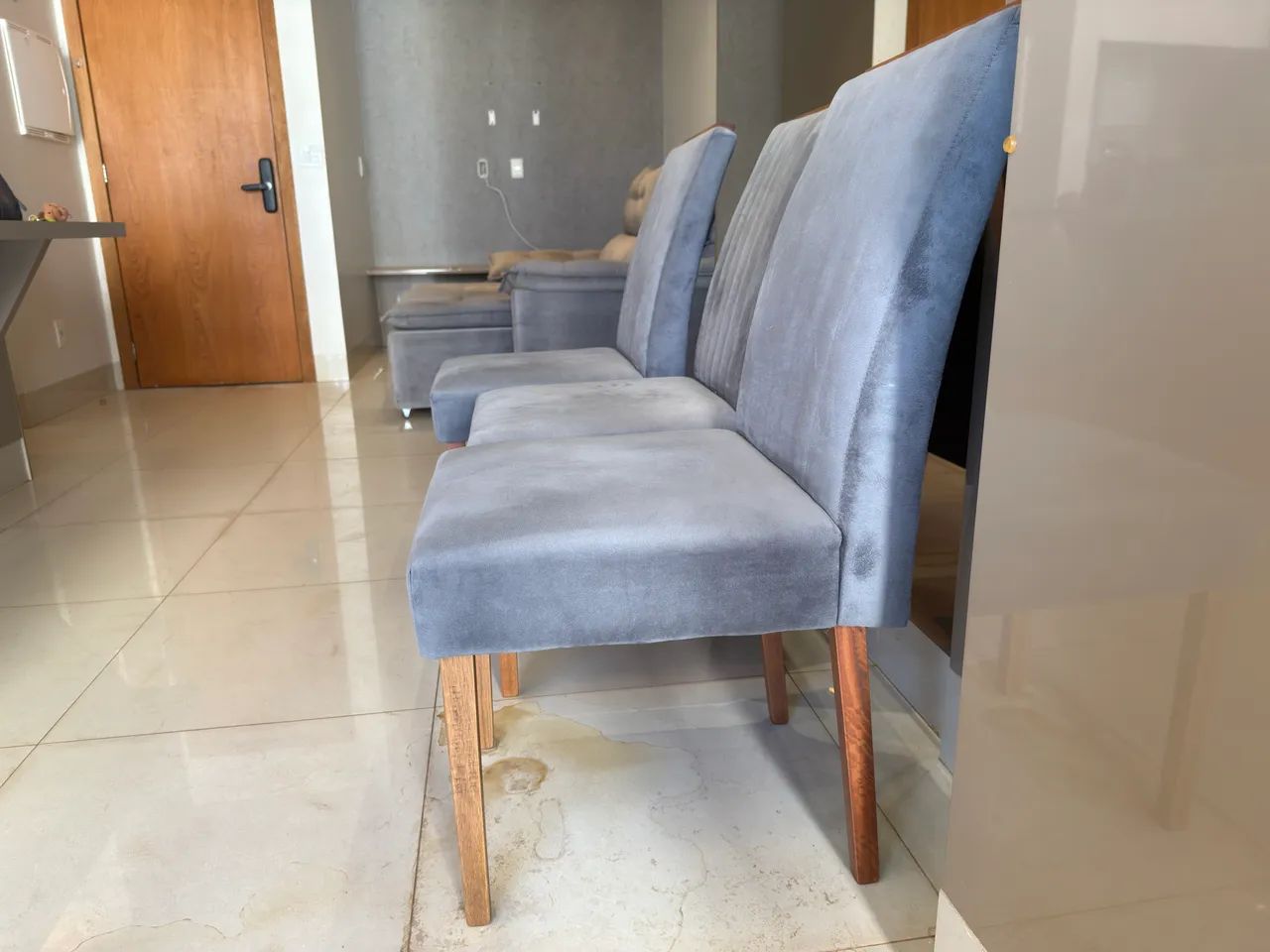 3 cadeiras de mesa  - Foto 2