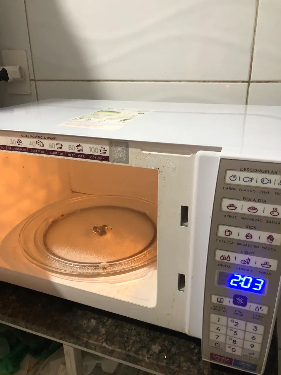 Vendo micro-ondas 34 litros - Foto 4