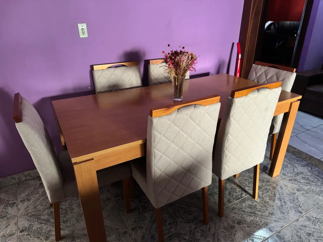 Mesa de Jantar de MDF com 6 cadeiras