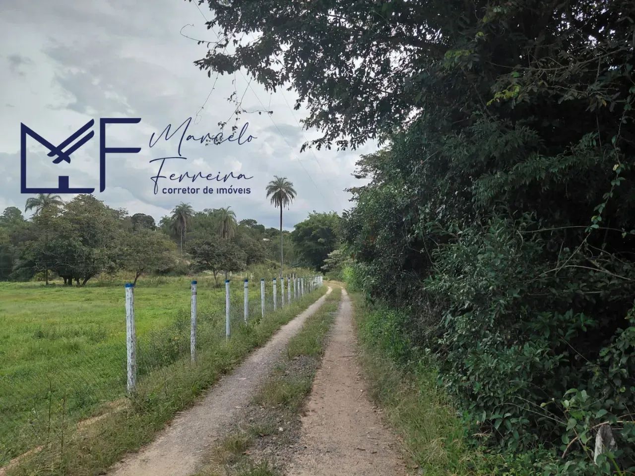 Excelente chácara 8000 m2 com 2 quartos  - Florestal - MG
