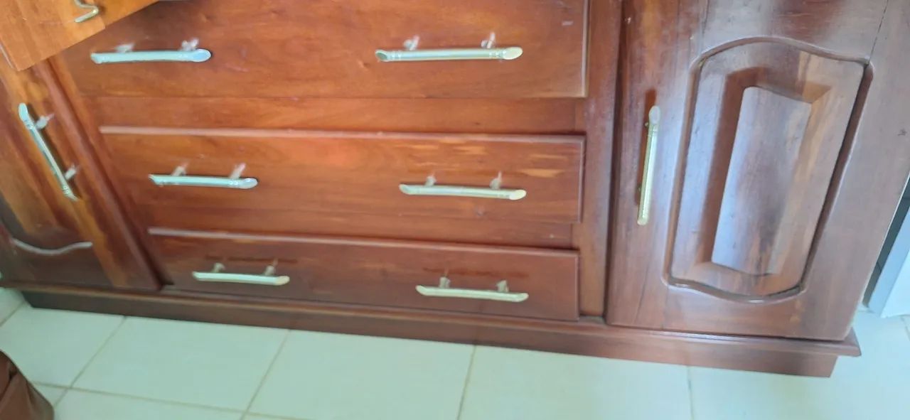 VENDO GUARDA ROUPA SEMI NOVO - Foto 3