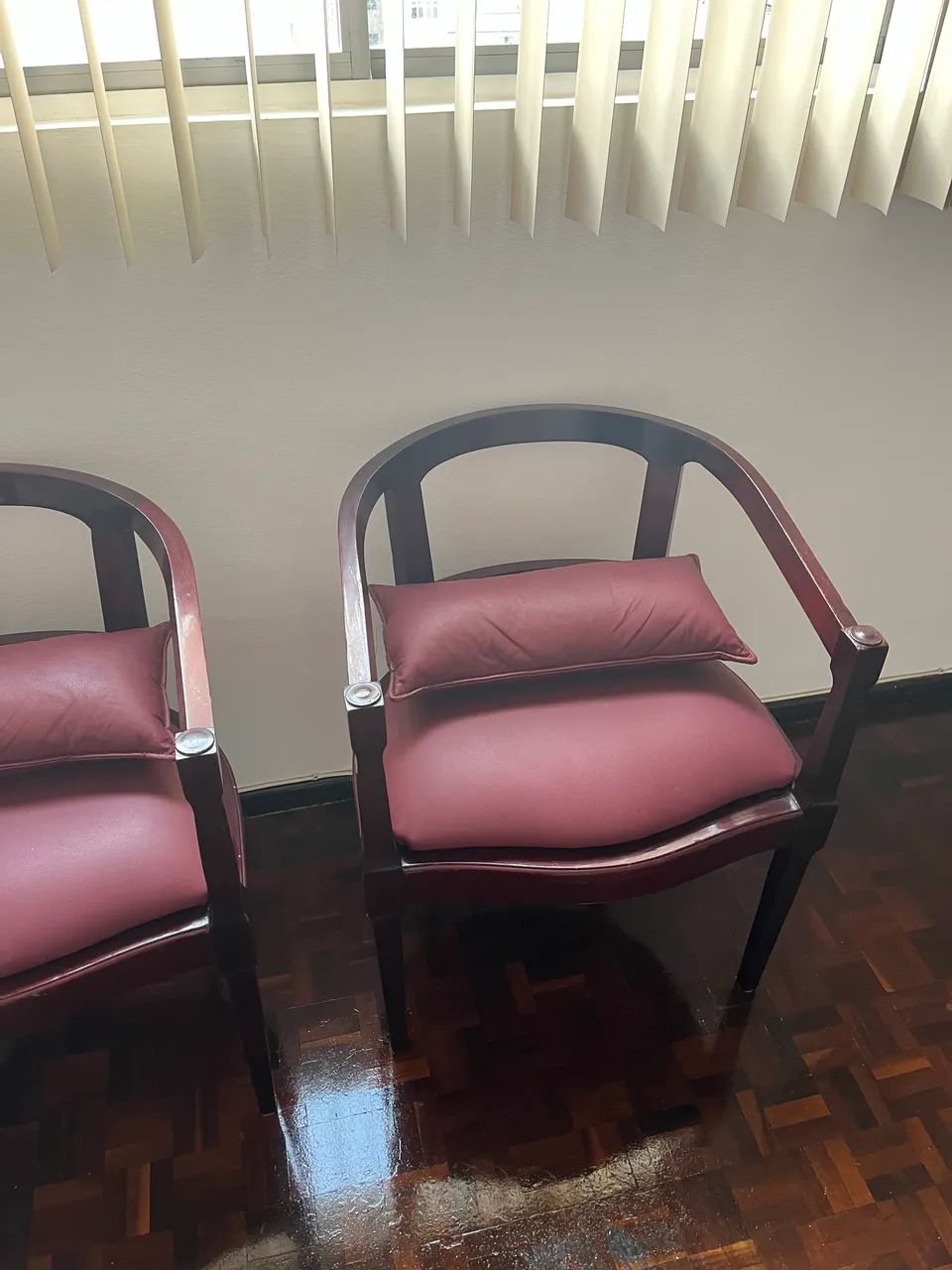 Conjunto de Cadeiras Meia Lua Mogno 