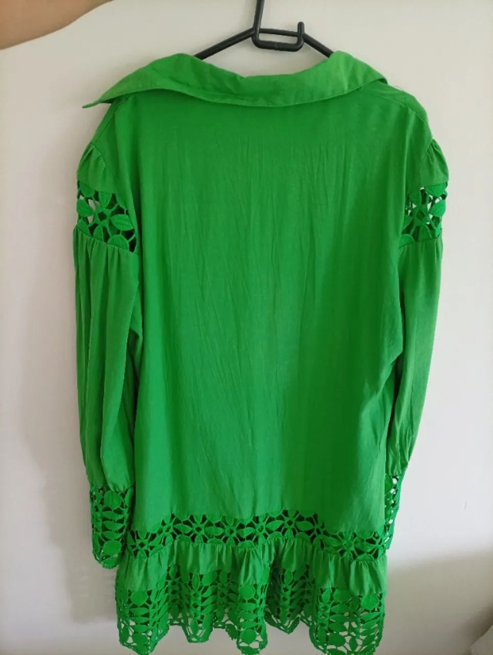 Saída de banho verde com detalhes em renda vazada  - Foto 2