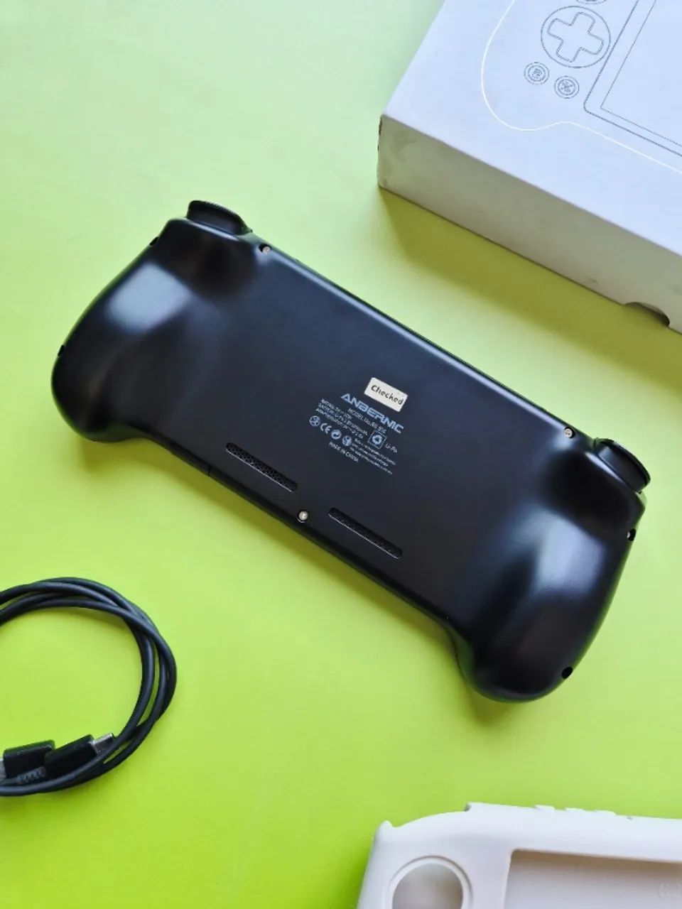 Anbernic Rg556 Preto 256gb Lotado de Jogos Emula Ps2, PSP