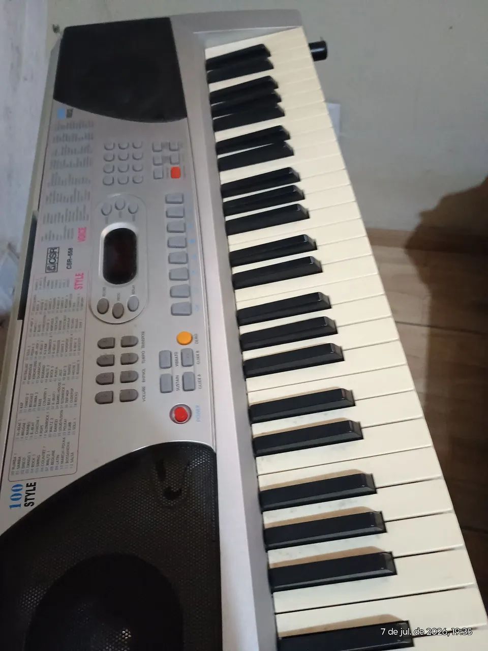 Teclado musical e estante  - Foto 4