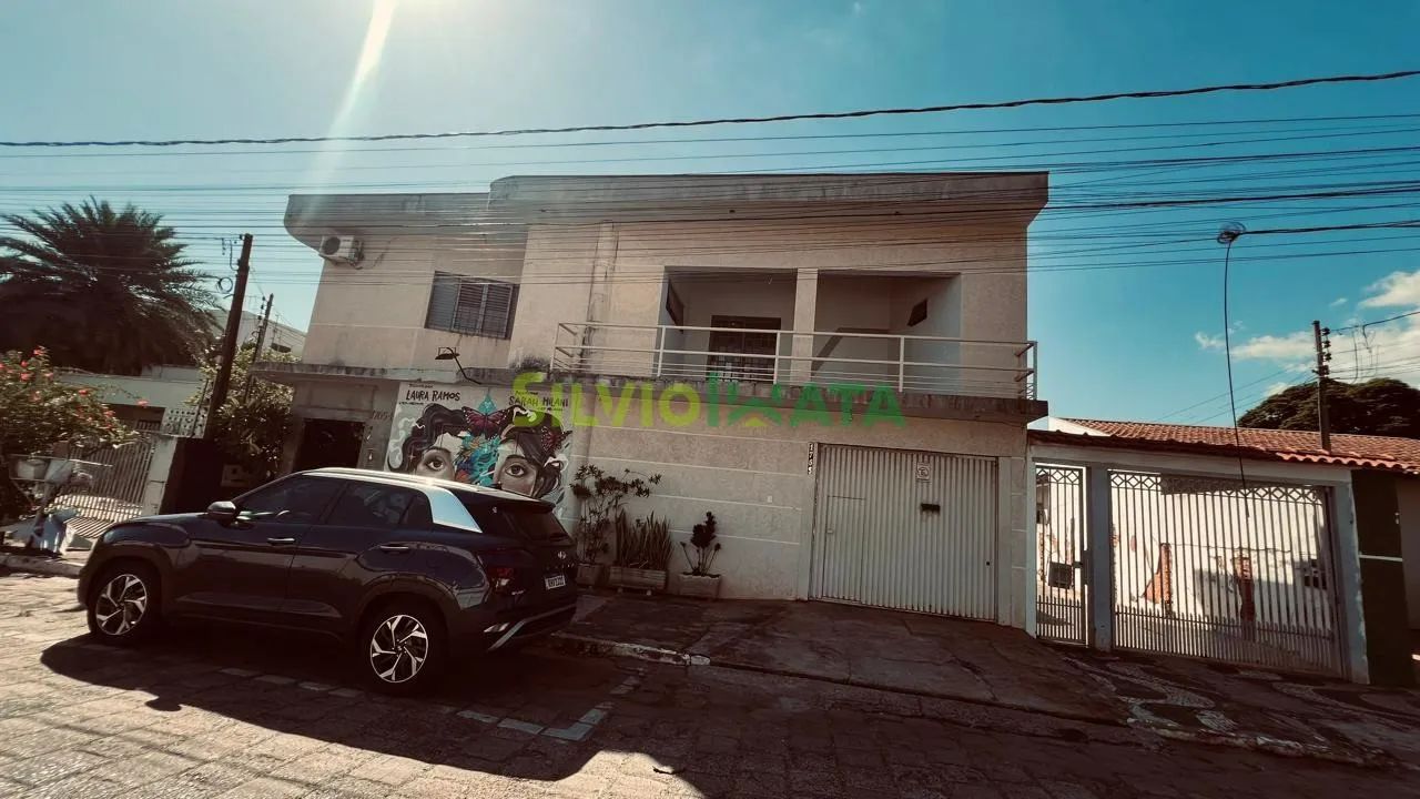 Casa para Locação no Centro de Paranavaí Ampla, Completa e com Área de Lazer!