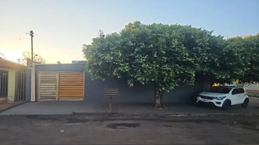 Casa no Centro de Paranaiguara/GO - Foto 2