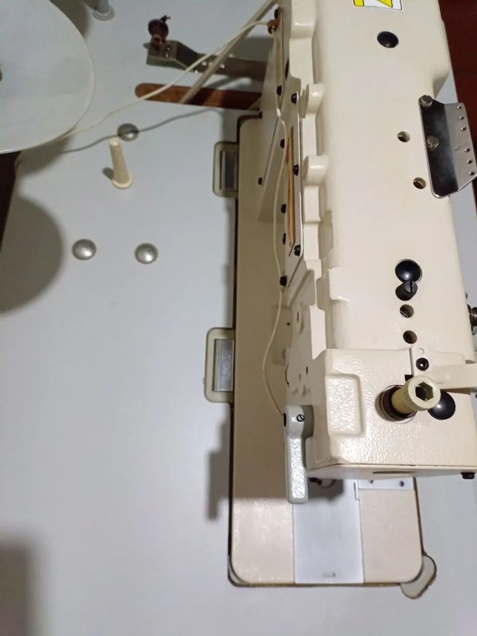 Pespontadeira Singer 251c - Foto 3