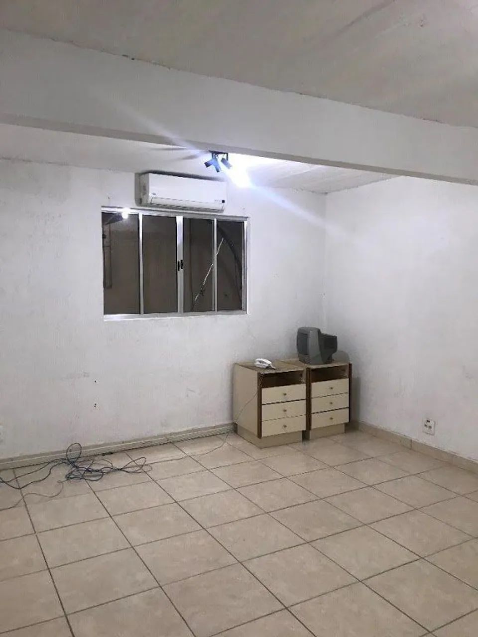 Sala comercial cp, 2 banheiros e copa, ótima localização - Foto 4