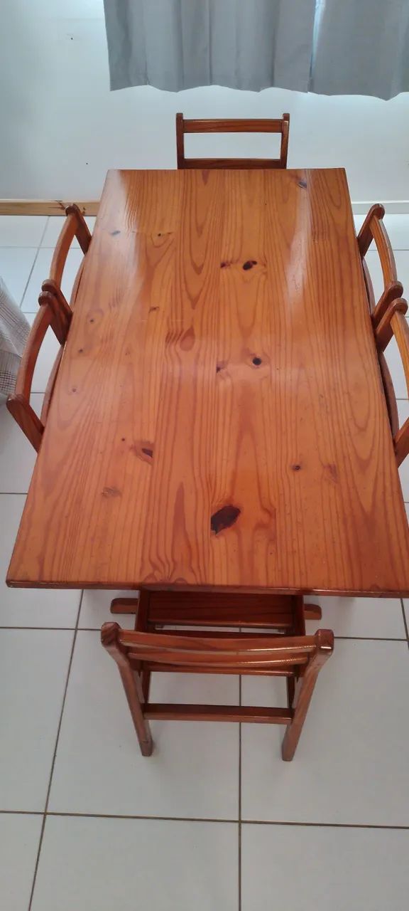 Mesa de madeira com 6 lugares  - Foto 3
