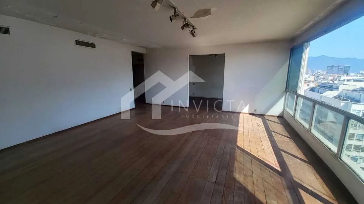 DUPLEX DE 4 QUARTOS, 2 SALAS E 5 VAGAS NA ESCRITURA!!! - Foto 4