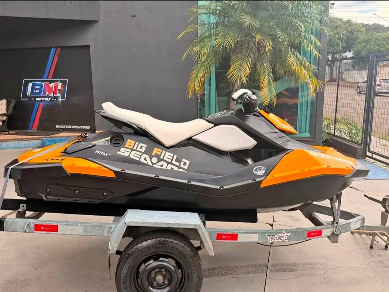 Seado jet ski spark