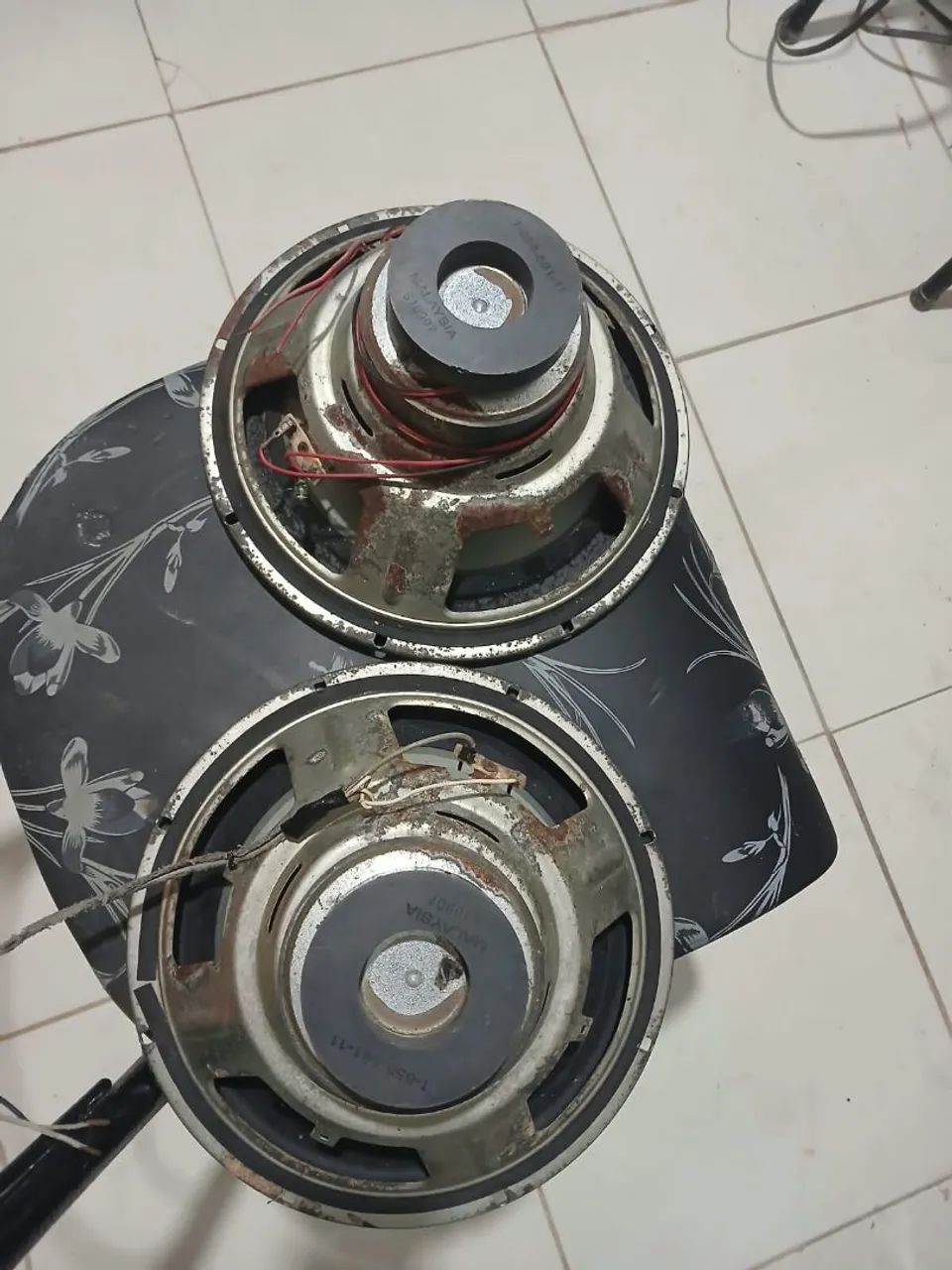 Vendo ou troco par de subs de 10 polegadas do Sony GTR-888 - Foto 2