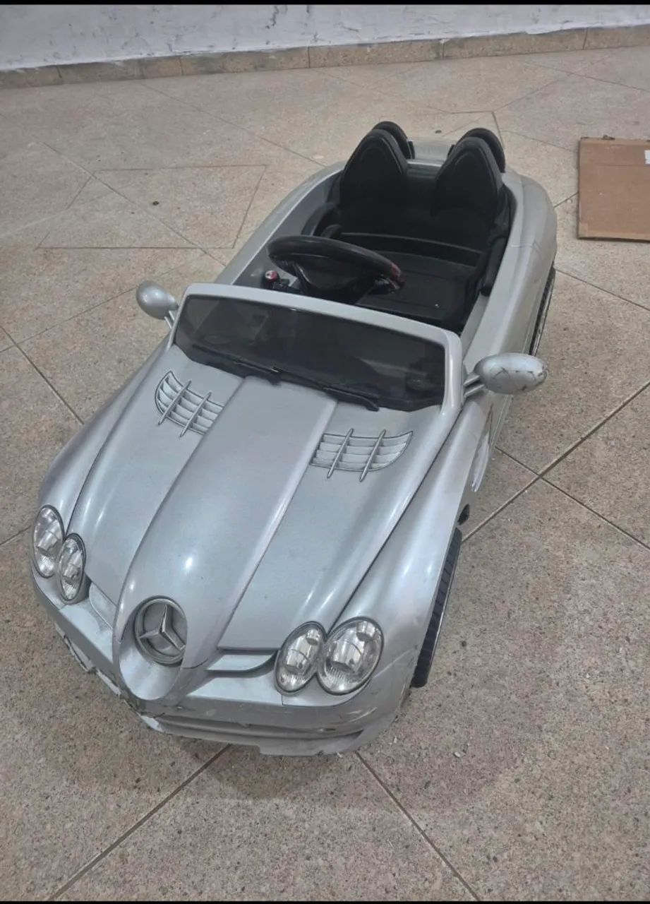 Carrinho elétrico Mercedes 