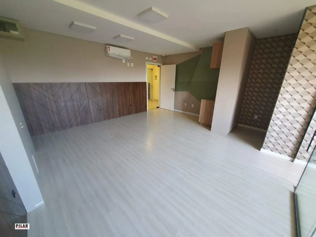 Sala comercial para locação no centro de Criciúma - Foto 4