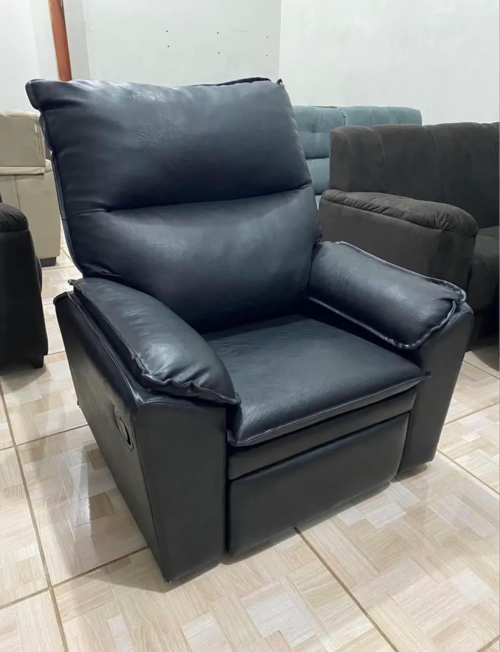 Poltrona Retrátil e Reclinável Premium Courino ( Direto da Fábrica ) - Foto 3